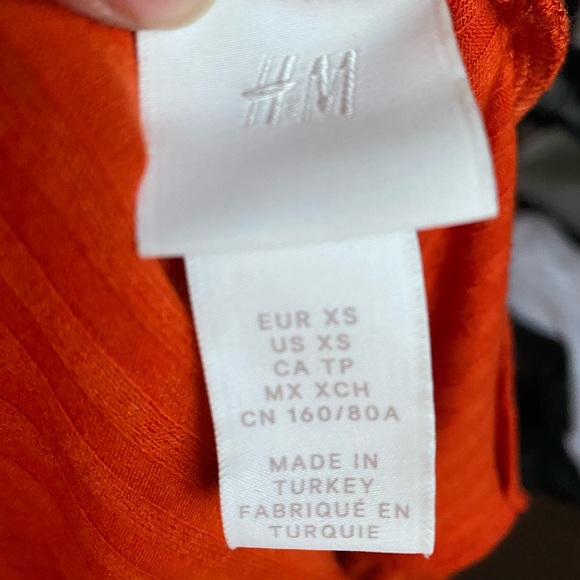 Orange turtle neck crop - Picture 2 of 2